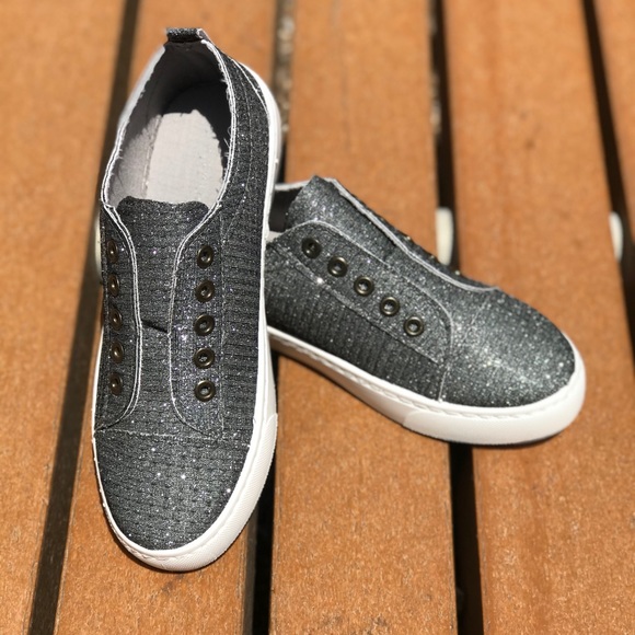 7.5 LAST PAIR - Picture 3 of 12